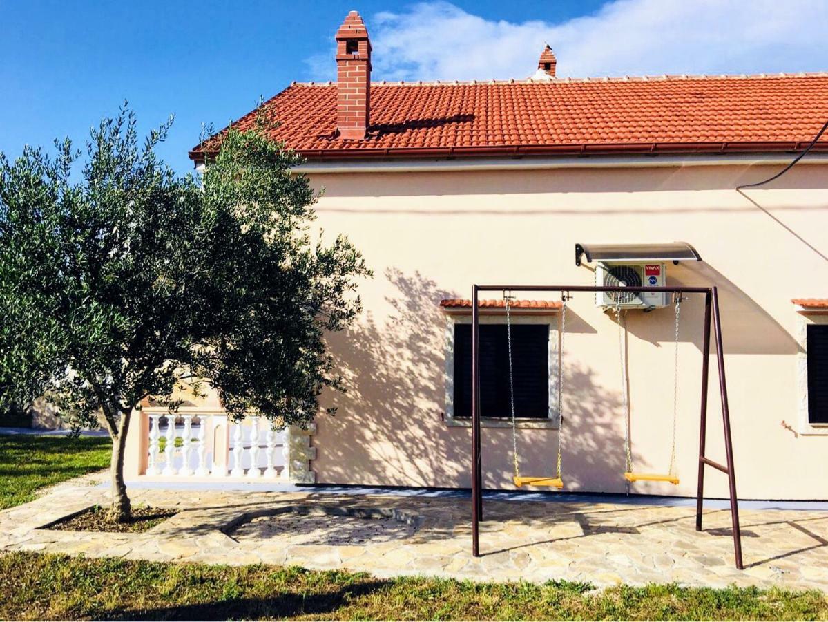 Vacation House Maslina Rupalj Extérieur photo