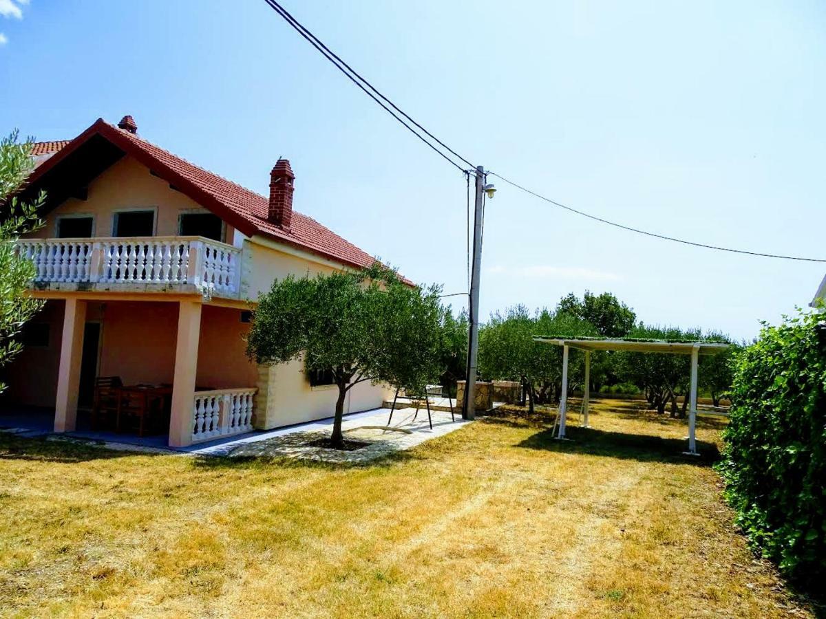 Vacation House Maslina Rupalj Extérieur photo
